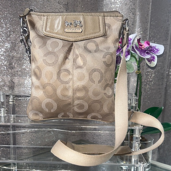 COACH Crossbody Bag EUC - Picture 1 of 12